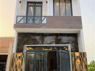 Chính chủ cần bán nhà phố 225m2 shr 2.7tỷ full nội thất gỗ 1 trệt 1 lầu trung tâm xã tiểu cần mới