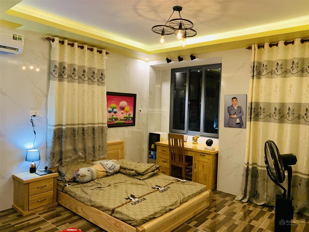 Chính chủ bán nhà phố mặt tiền trung tâm xã tiểu cần giá 2,7 tỷ/shr dt 225m2 sàn bao sang tên cc