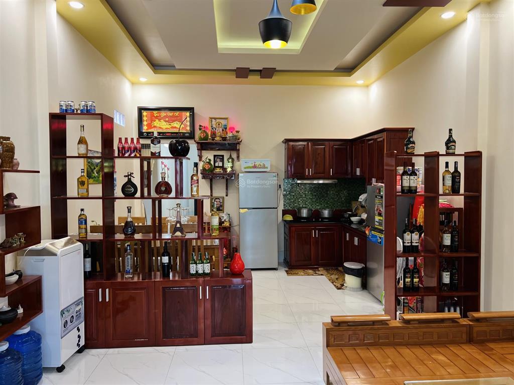 Chính chủ bán nhà phố mặt tiền trung tâm xã tiểu cần giá 2,7 tỷ/shr dt 225m2 sàn bao sang tên cc