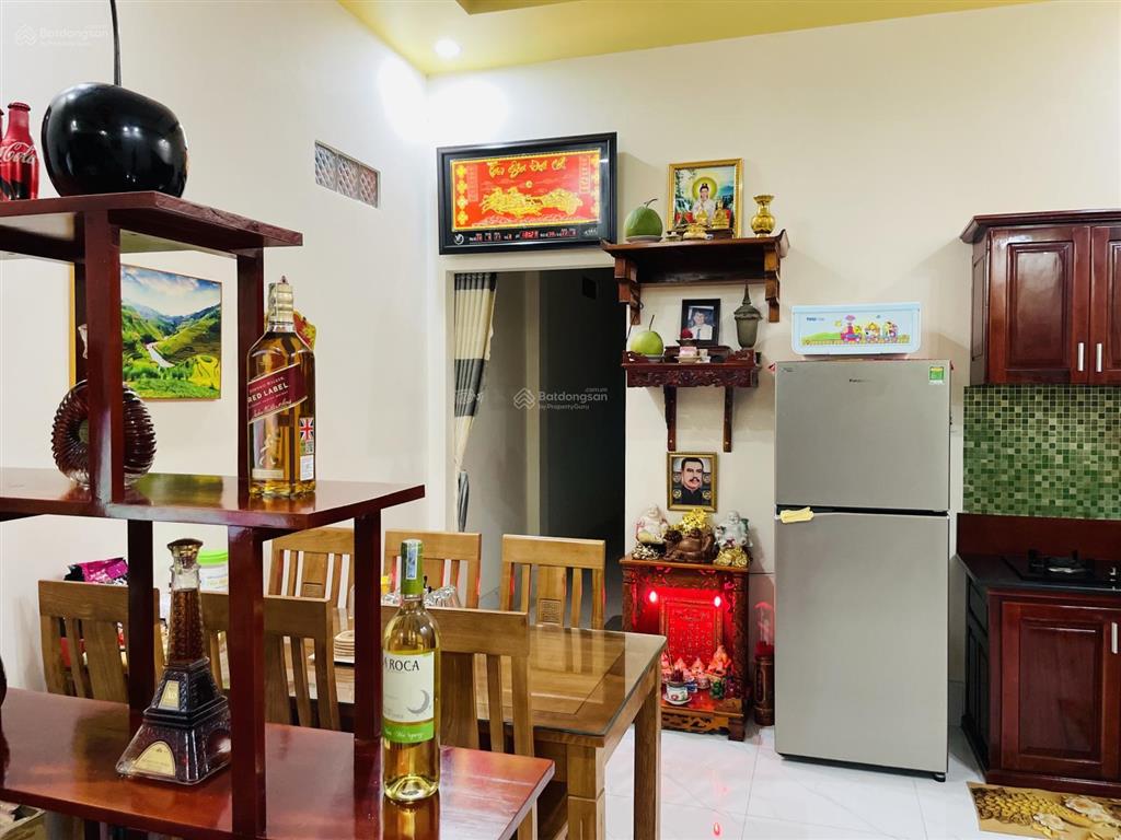 Chính chủ bán nhà phố mặt tiền trung tâm xã tiểu cần giá 2,7 tỷ/shr dt 225m2 sàn bao sang tên cc