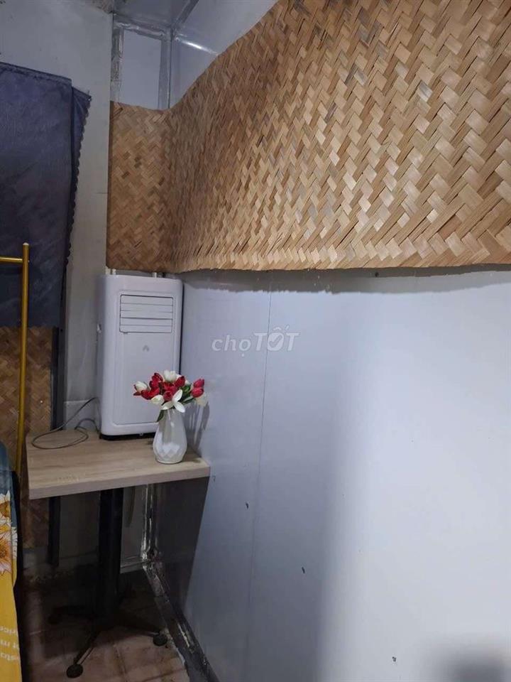 phòng nhỏ full nội thất máy lạnh 
