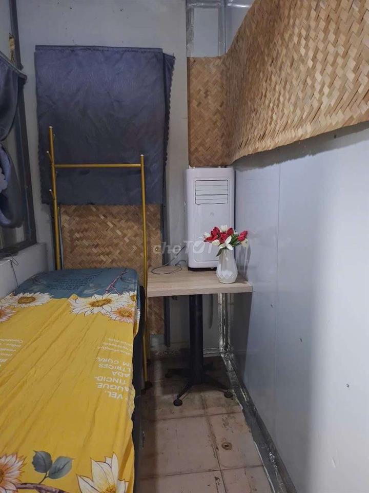 phòng nhỏ full nội thất máy lạnh 