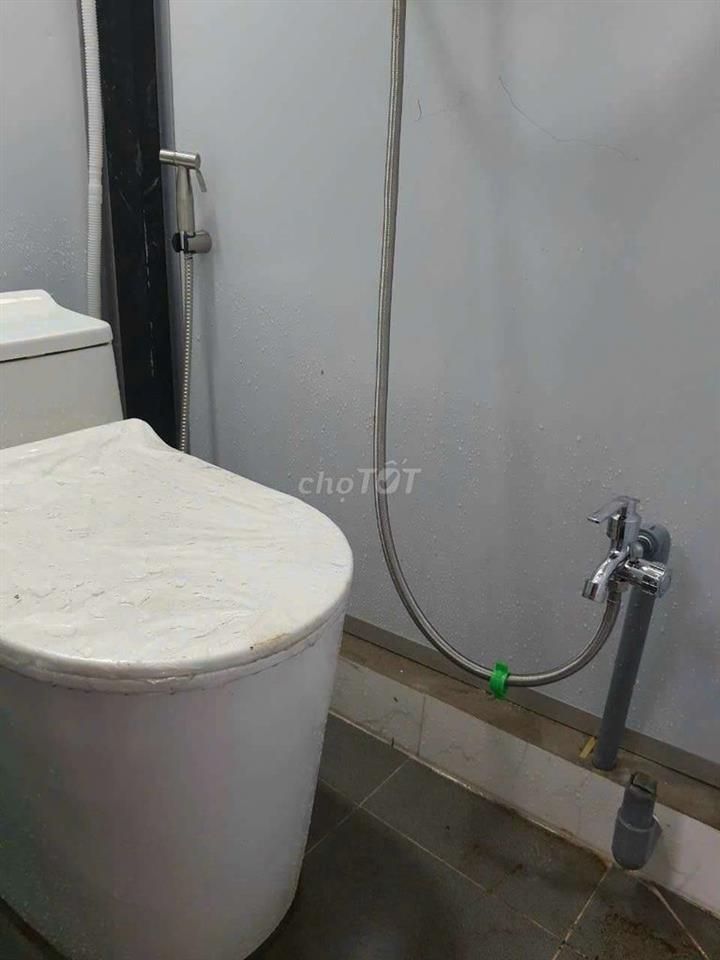 phòng penhouse view vườn full nội thất máy lạnh