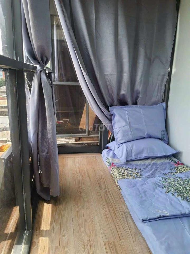 phòng penhouse view vườn full nội thất máy lạnh