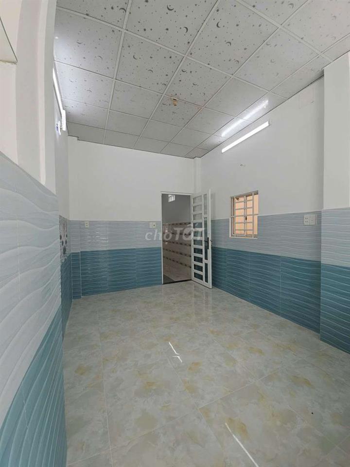 Mặt tiền gần chợ thuận tiện kinh doanh buôn bán