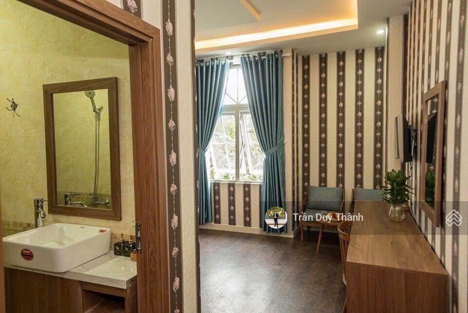 Bán khách toà nhà khách sạn mặt tiền lê mạnh trinh sơn trà | cách biển 300m