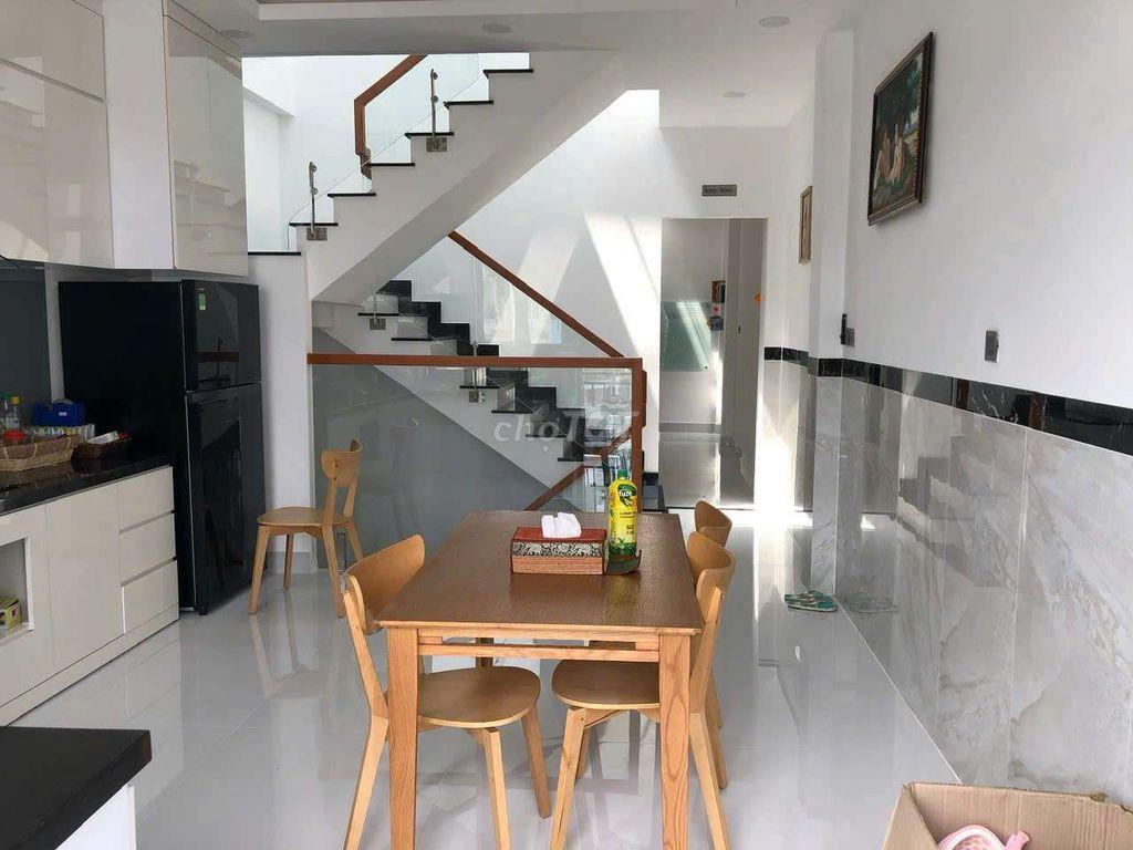 Chính chủ bán nhà đẹp đường 53,gò vấp