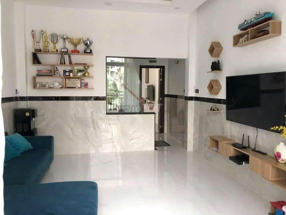 Chính chủ bán nhà đẹp đường 53,gò vấp