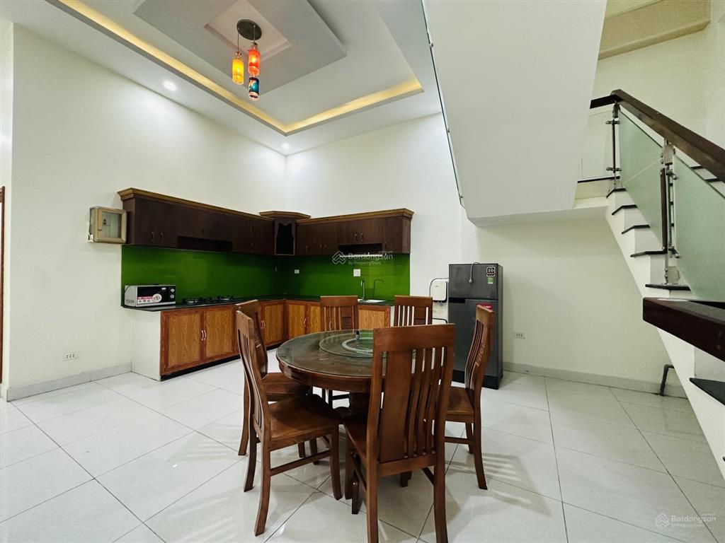 Bán nhà 1 trệt 2 lầu, sau trung tâm văn hoá phường phú lợi  đường nhựa 6m thông