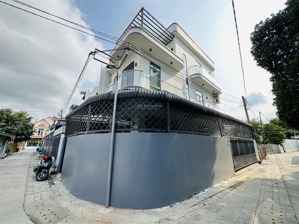 Nhà căn góc phường phú lợi  diện tích 7 x 15m  cách đường nguyễn bình 50 mét
