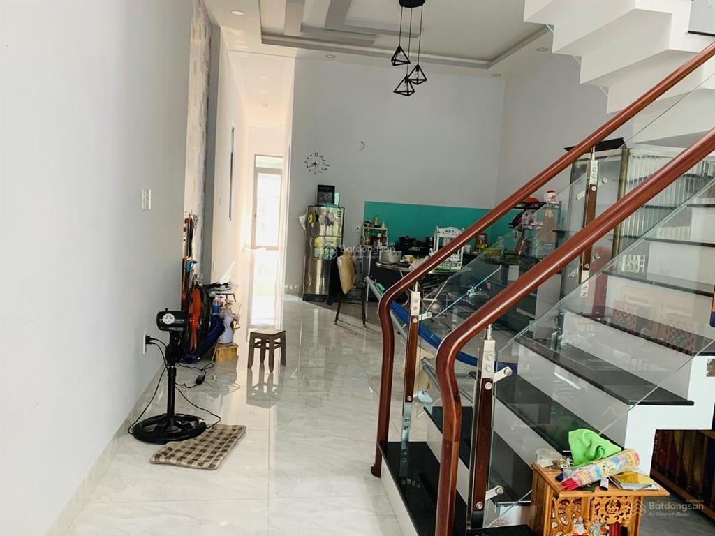 Nhà 1 trệt 1 lầu đường dx 034  phú mỹ  diện tích  5 x 56m  đường nhựa 6m