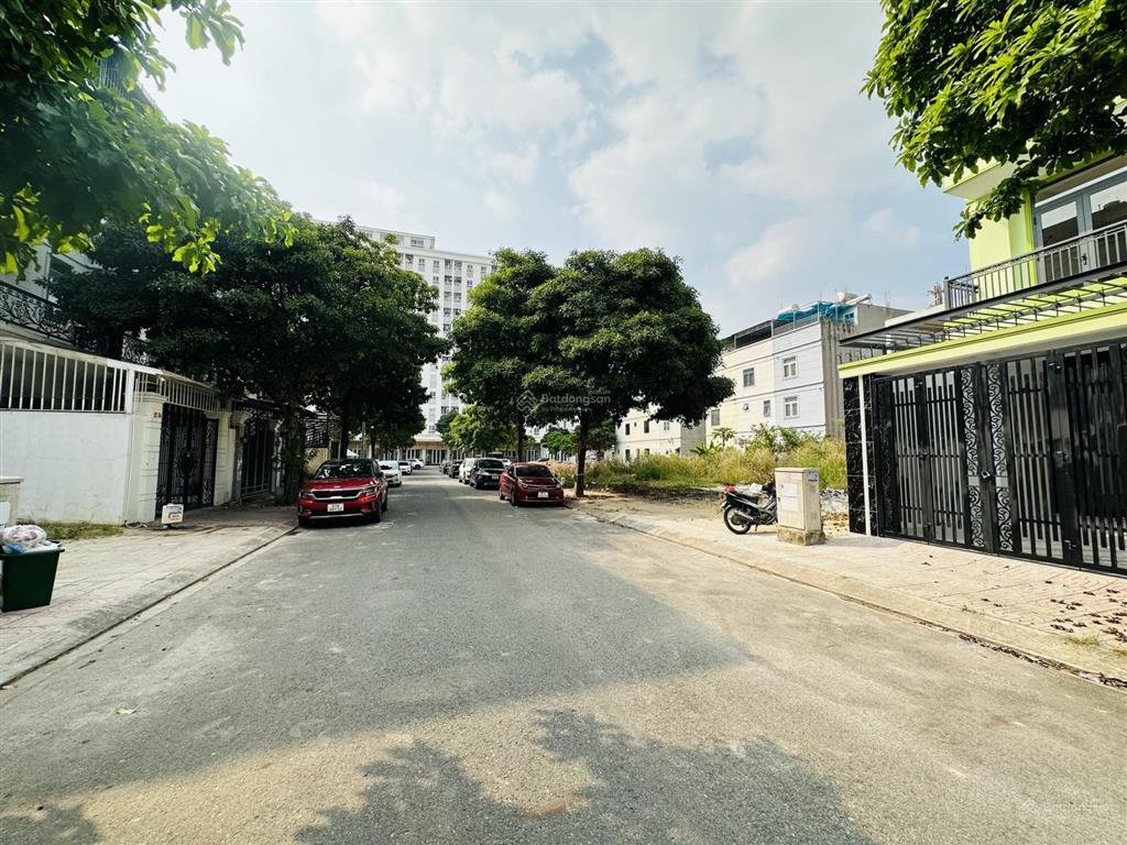 Bán nhà mới 100%, 1 trệt 2 lầu trong kdc phúc đạt  phú lợi  diện tích 5 x 20