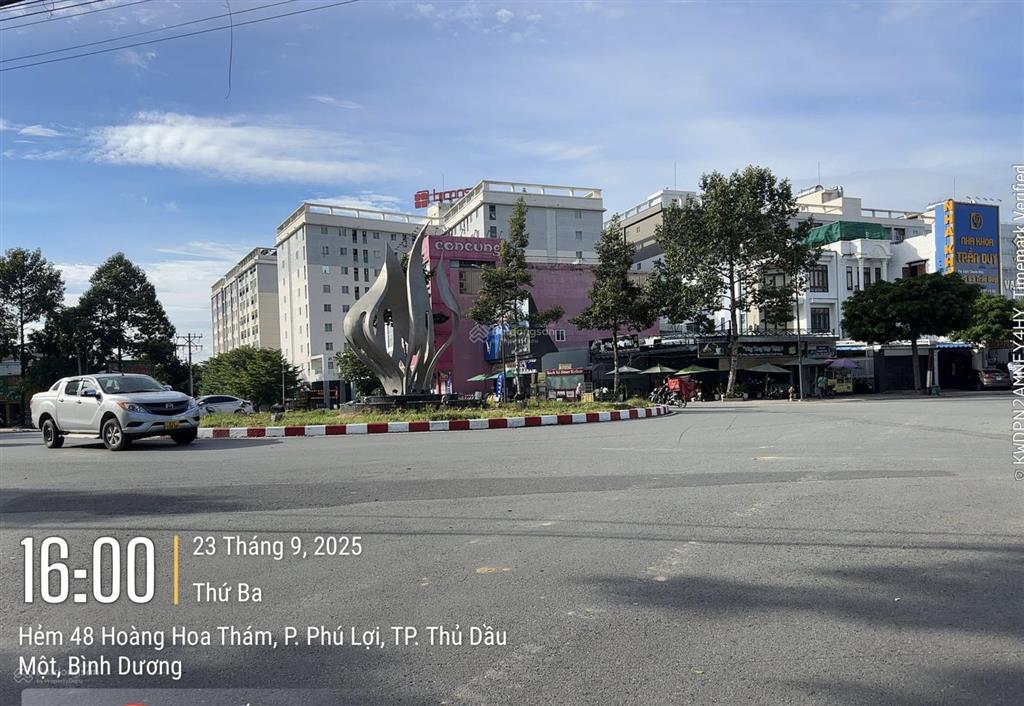 Nhà trệt lầu mặt tiền kinh doanh  đường liên phường hiệp thành + phú lợi