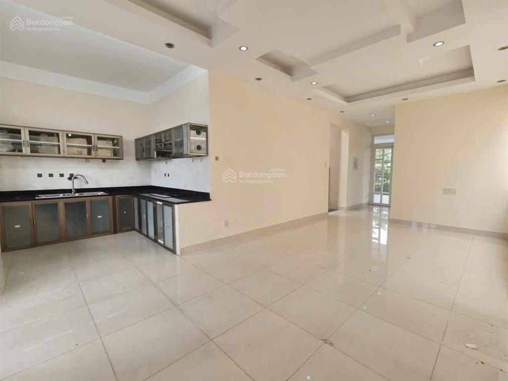 Tòa vp ngang 8m, có hầm + thang máy khu an phú  an khánh (gần cầu sg)