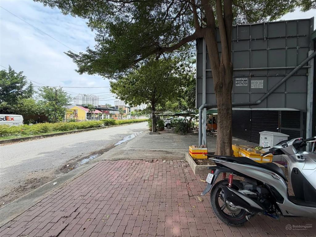 Tòa vp ngang 8m, có hầm + thang máy khu an phú  an khánh (gần cầu sg)