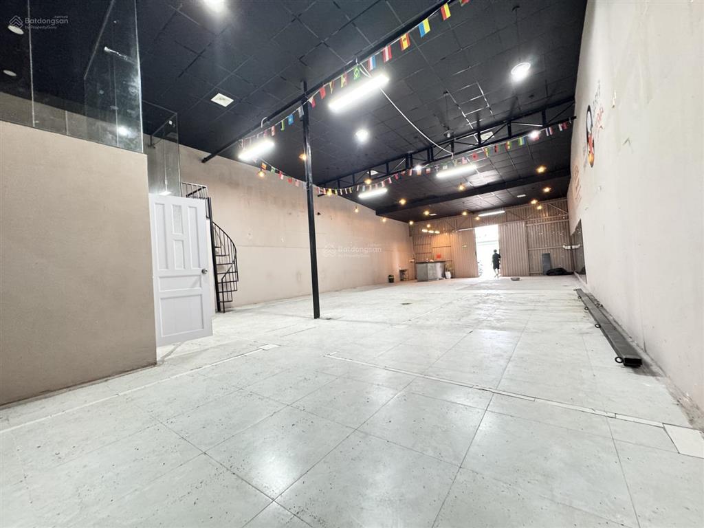 Mbkd 200m2 sàn suốt, trần cao 6m ngay song hành, an phú  an khánh, q2