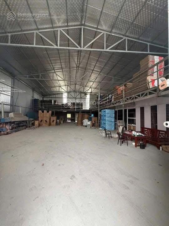 Cho thuê kho xưởng 1200m[ ngăn từ 100, 300m trở lên] từ bến xe nước ngầm đến kcn ngọc hồi