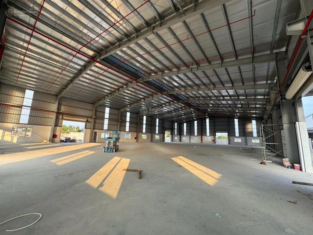 Cho thuê xưởng mới tại văn lâm, 8000m (cắt nhỏ theo yêu cầu từ 500m trở lên), pccc tự động