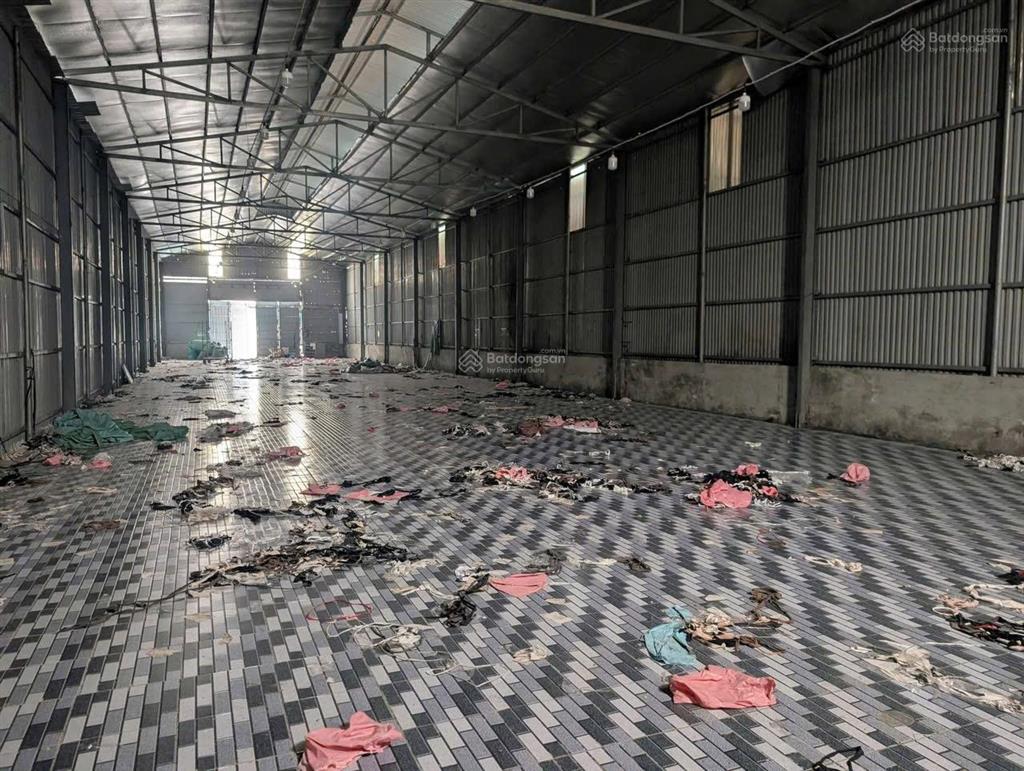 Cho thuê kho 1100m2 (chia thành 2 kho 610m2 & 800m2) tại tam hiệp, phúc thọ, hà nội