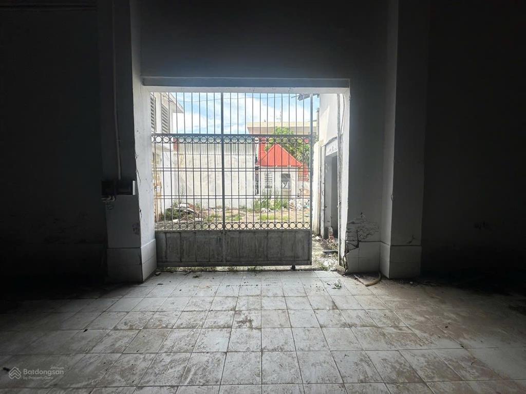Cho thuê kho 1120m2 lạc long quân, tây hồ