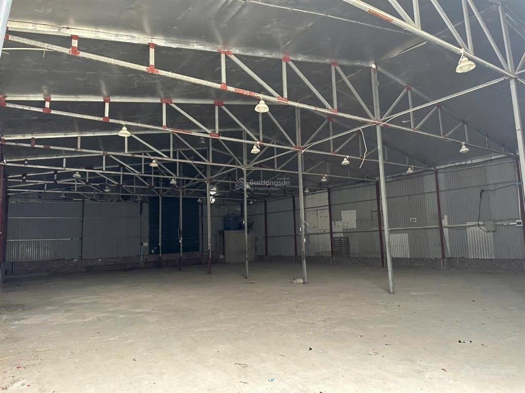 Cho thuê kho tại cầu bươu  tổng cục 5, yên xá dt 600m2 (chia nhỏ từ 100m)