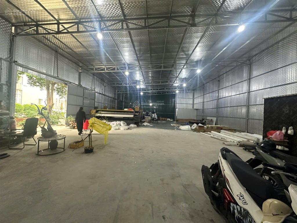 Cho thuê kho tại cầu bươu, tổng cục 5, yên xá 600m2 (có cắt nhỏ từ 100m trở lên)