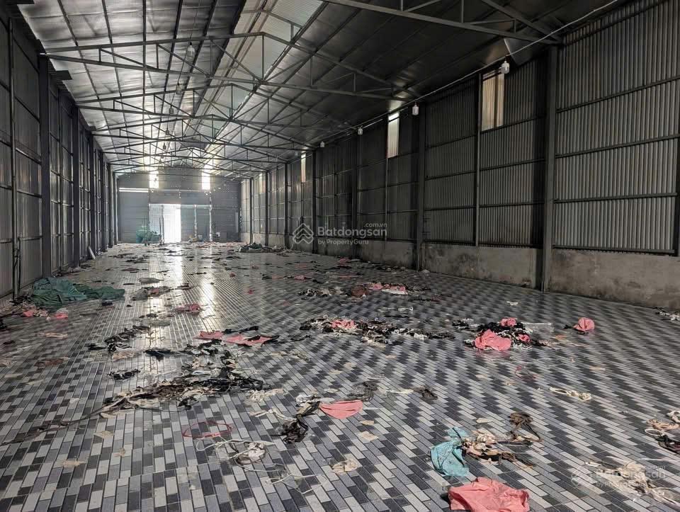 Cho thuê kho tại tam hiệp, phúc thọ 1100m2 (cắt nhỏ thành 600, 800m được)