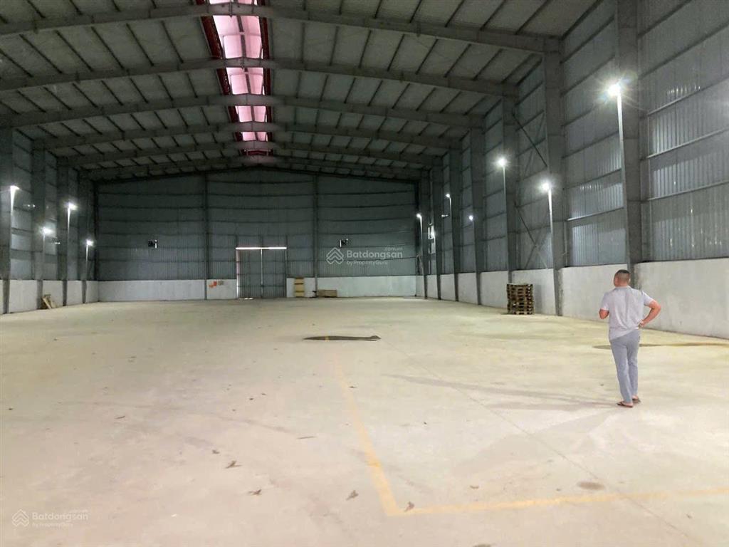 Cho thuê kho đại lộ thăng long  quốc oai dt 3000m (ngăn từ 1000, 2000m)