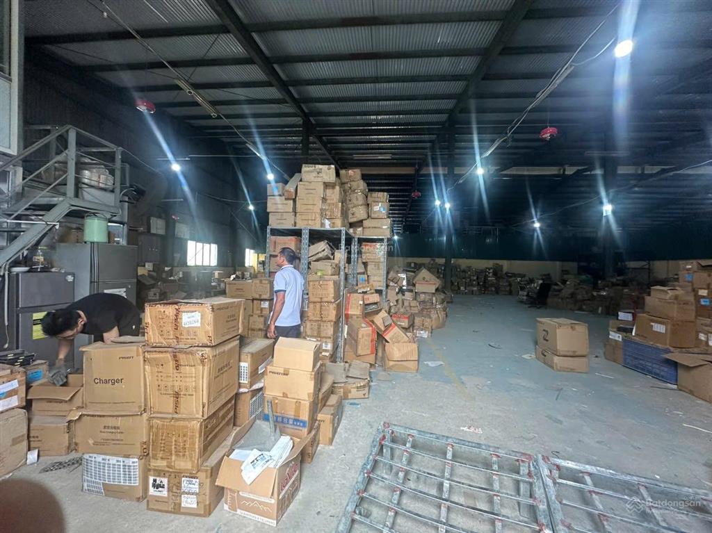 Cho thuê kho 1001800m giải phóng & linh đàm, hoàng mai (có cắt nhỏ từ 100m trở lên)