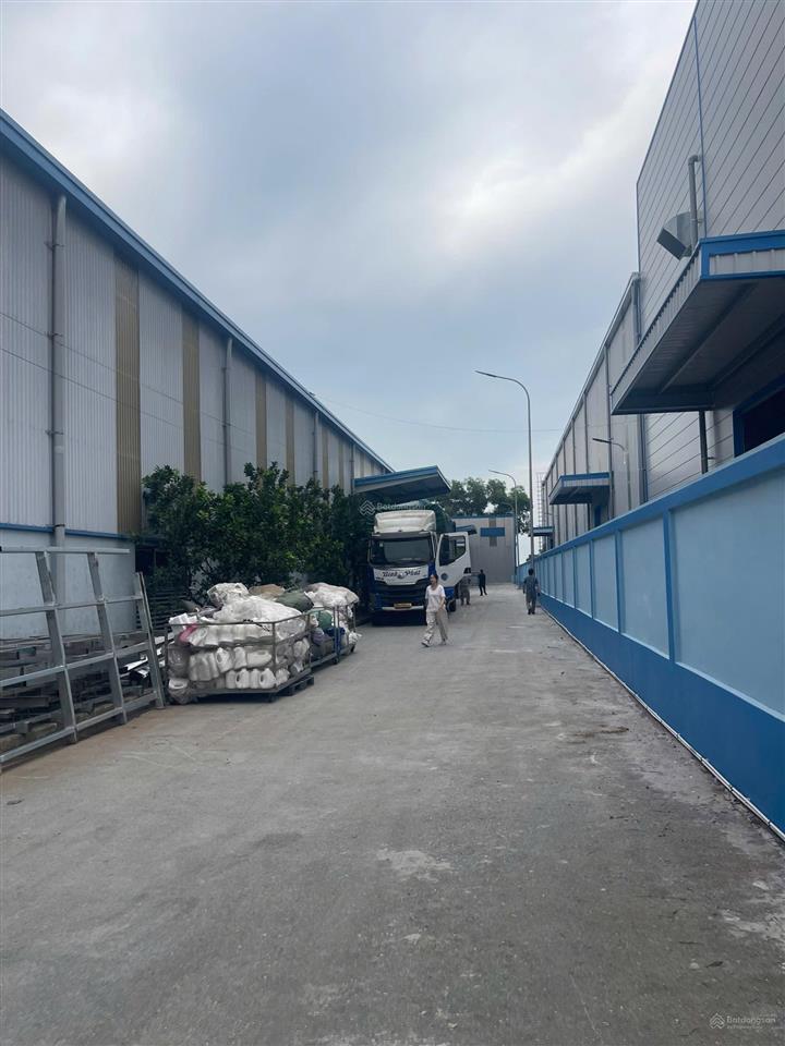 Cho thuê kho 2000m² gần kcn phố nối a. pccc tự động