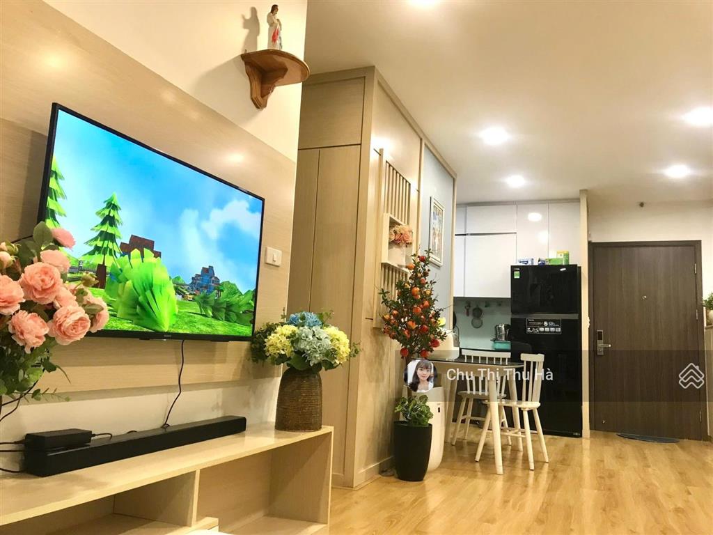 Bán 2n1vs  nhà đẹp như hình có ban công 3,3 tỷ