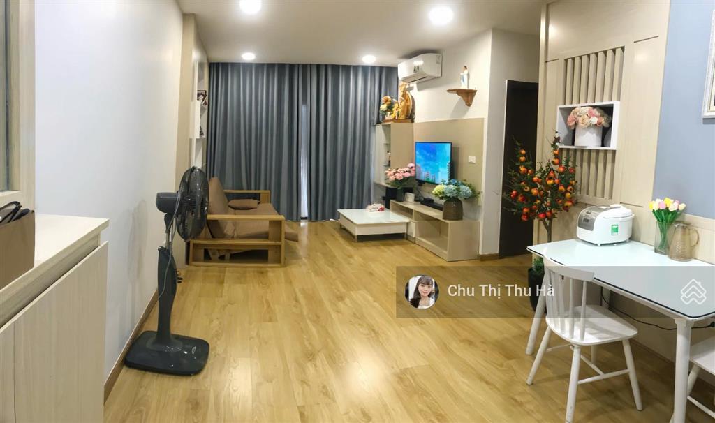 Bán 2n1vs  nhà đẹp như hình có ban công 3,3 tỷ