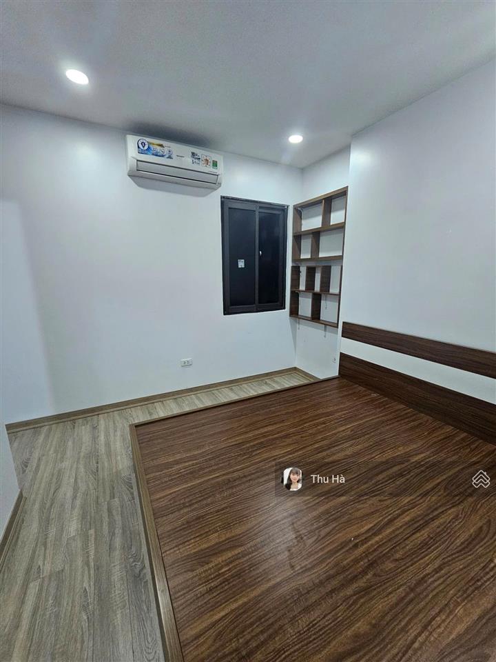 Căn 2n2vs 62m², tầng trung, hướng mát tòa mới xuân mai complex