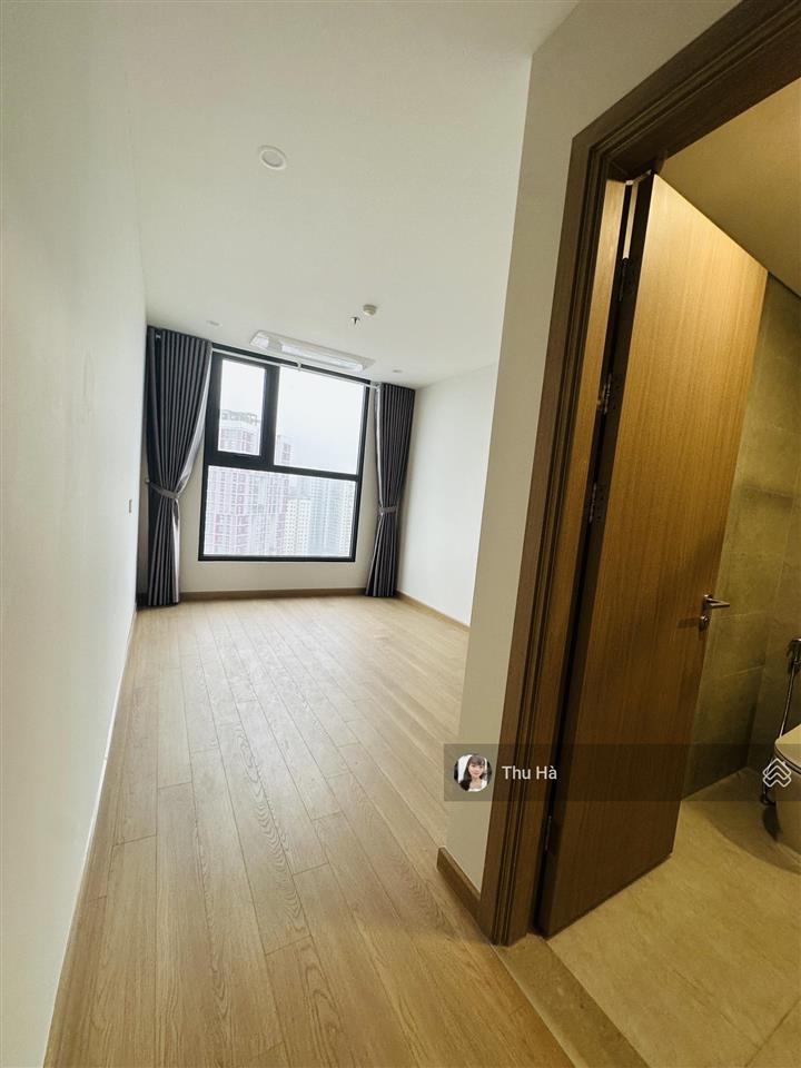 Bán 2pn 72m2 the charm 5.5 tỷ. hướng mát