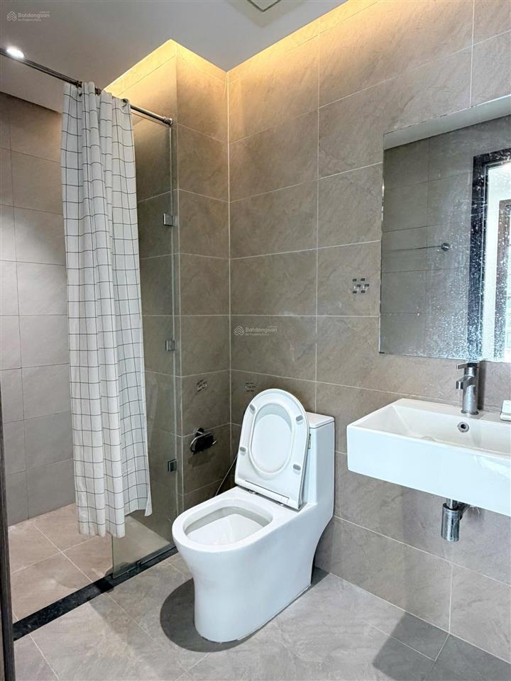 Diamond brilliant  96m2 2pn  16tr/tháng bao chỗ đậu xe hơi  0916 795 ***