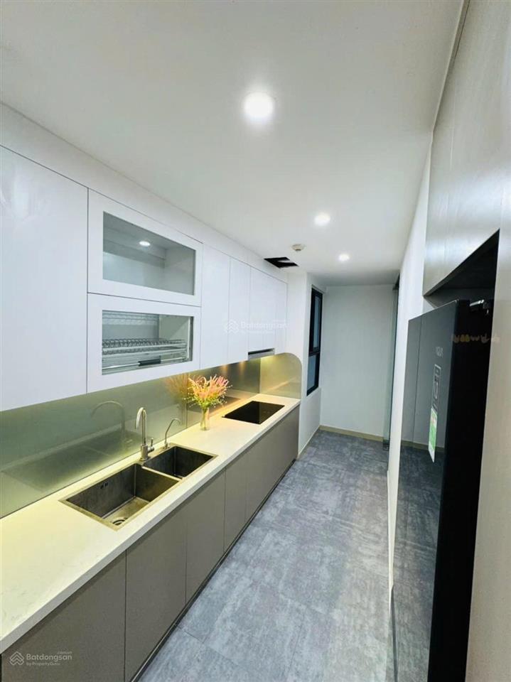Hàng hiếm căn 2pn dt 75m2 hướng đông nam view nội khu. tầng trung full nội thất, sổ đỏ sang tên.