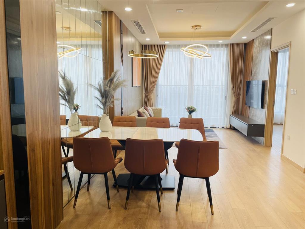Hàng hiếm căn 2pn dt 75m2 hướng đông nam view nội khu. tầng trung full nội thất, sổ đỏ sang tên.