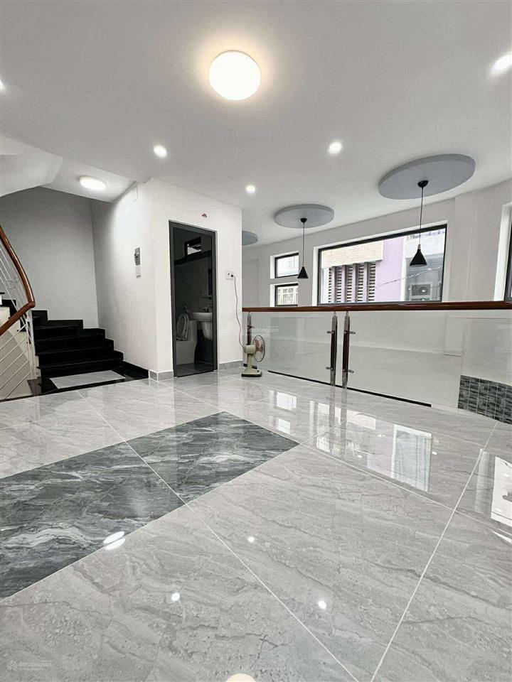 Khu vip lê văn sỹ q3  nhà mới xây 100%  52m2  5 tầng  ngang 6m rất đẹp