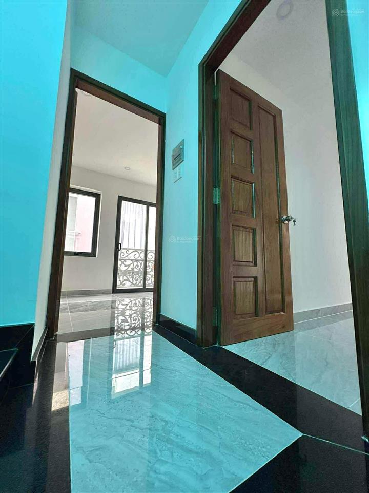 Khu vip lê văn sỹ q3  nhà mới xây 100%  52m2  5 tầng  ngang 6m rất đẹp