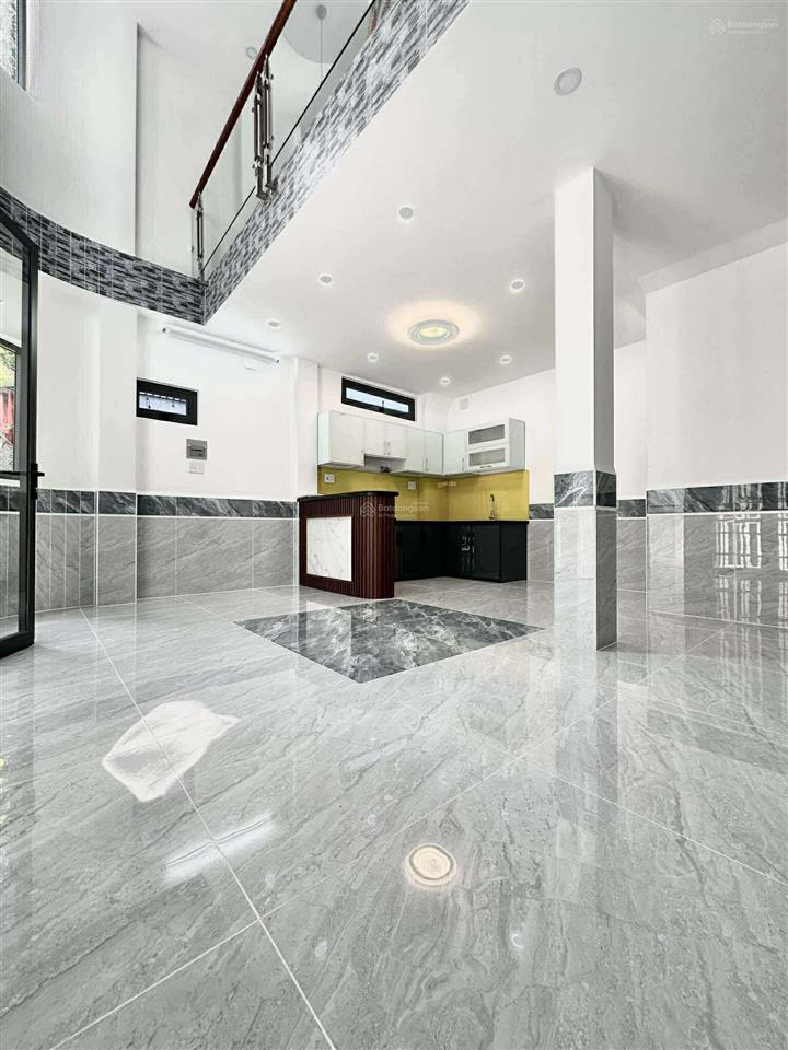 Khu vip lê văn sỹ q3  nhà mới xây 100%  52m2  5 tầng  ngang 6m rất đẹp