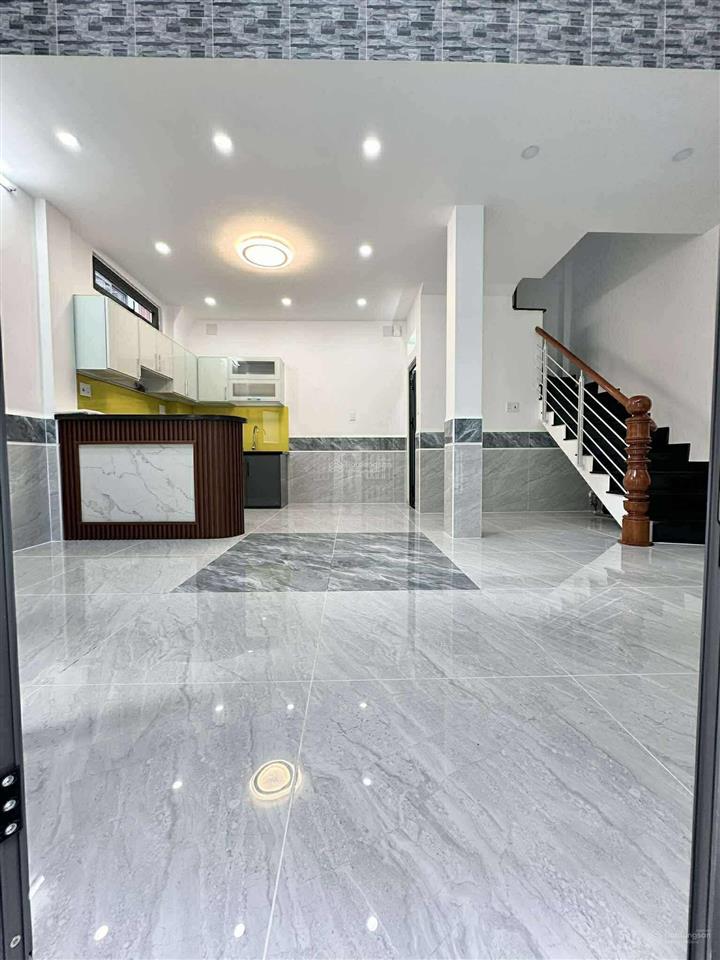 Khu vip lê văn sỹ q3  nhà mới xây 100%  52m2  5 tầng  ngang 6m rất đẹp