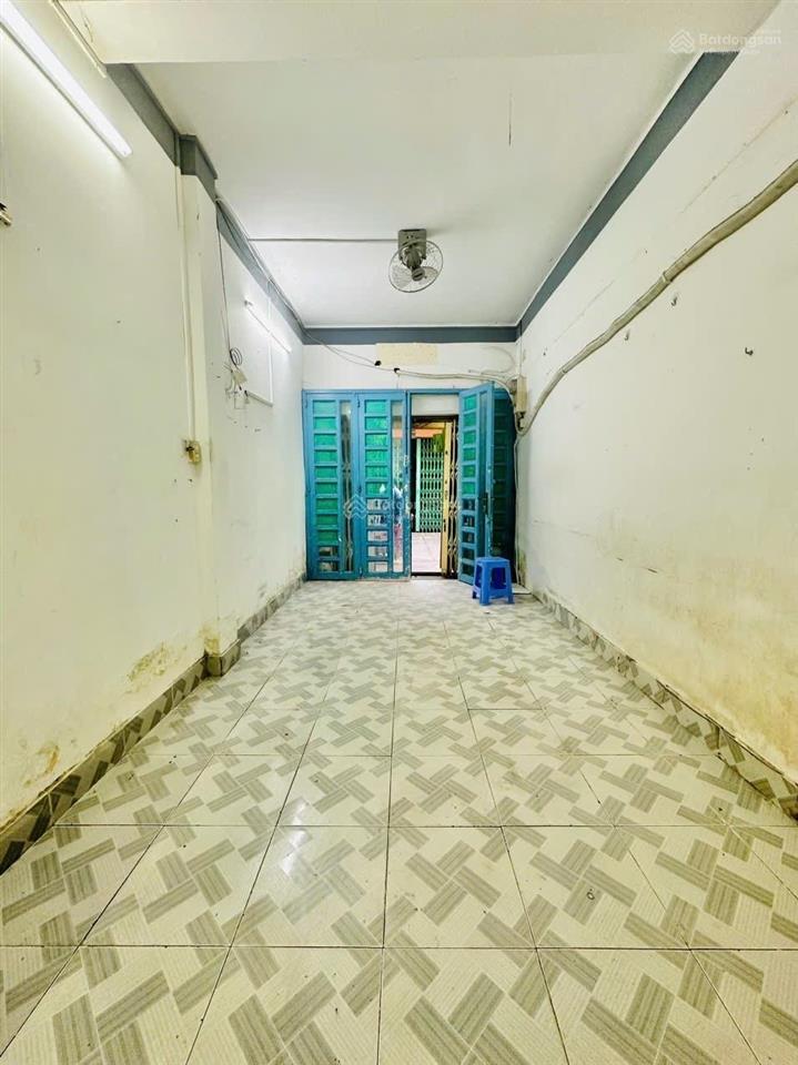 Quận 10  nhà 50m2 thành thái  thông ra lý thường kiệt  trung tâm quận 10. gần đại học bách khoa