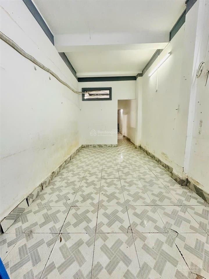 Quận 10  nhà 50m2 thành thái  thông ra lý thường kiệt  trung tâm quận 10. gần đại học bách khoa