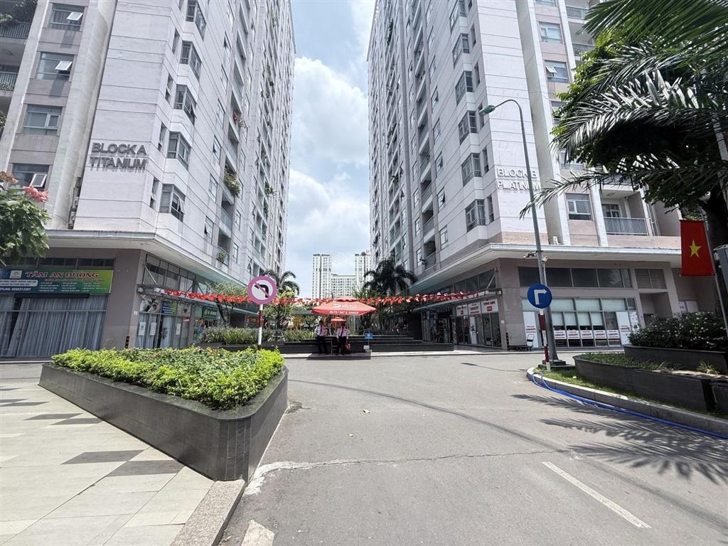 Căn hộ 45m2 luxcity quận 7 view đẹp, vị trí đắc địa 528 huỳnh tấn phát, quận 7  2.7 tỷ