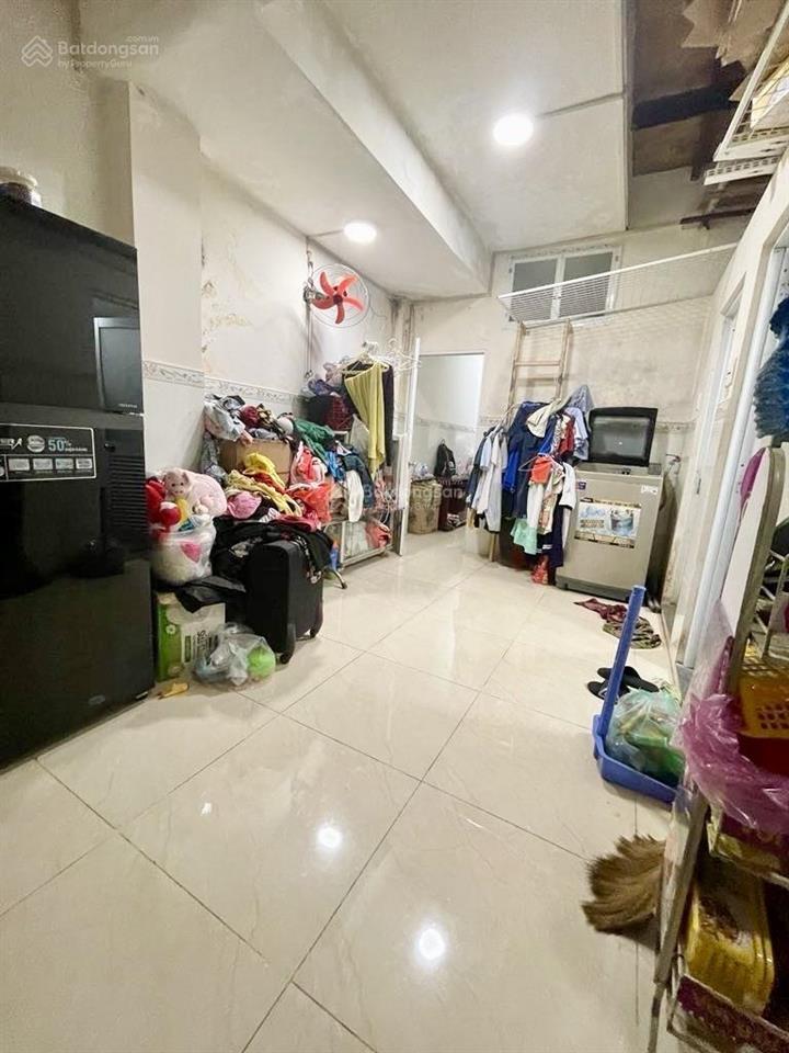 Mặt tiền đường sát cầu ông lãnh giáp quận 1  khu khánh hội quận 4  dt 55m2  5.05 tỷ