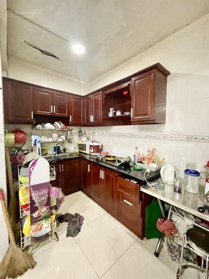 Mặt tiền đường sát cầu ông lãnh giáp quận 1  khu khánh hội quận 4  dt 55m2  5.05 tỷ