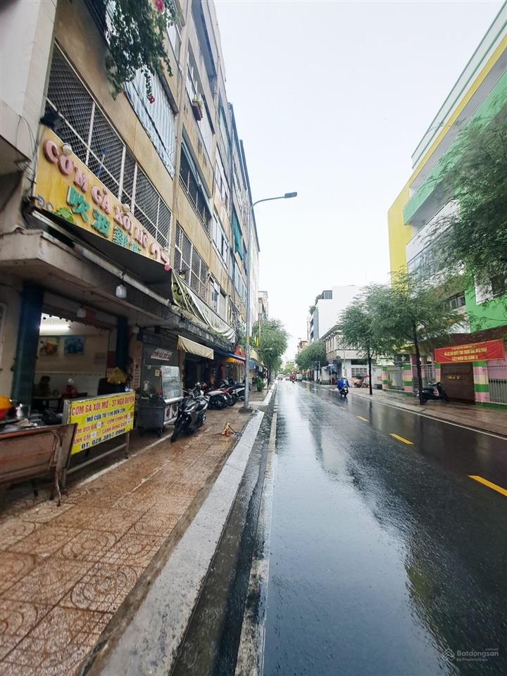 Chung cư ngô quyền p6 q5  dt 50m², ngay tầng trệt  vài bước ra mặt tiền ngô quyền  trần hưng đạo