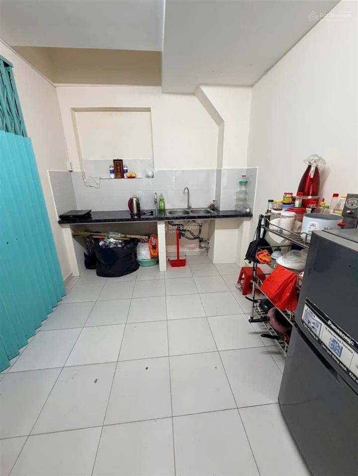 Q5 cc tầng trệt đường trang tử ngay chợ trái cây đối diện bx buýt chợ lớn, 80m2 4pn