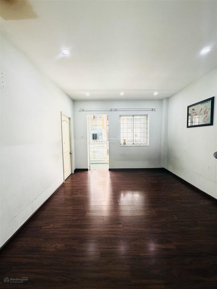 Chung cư ngô quyền 69m2 lầu 1 phường 9 quận 5 giá 4,3 tỷ mô tả  2 phòng ngủ 2 toilet