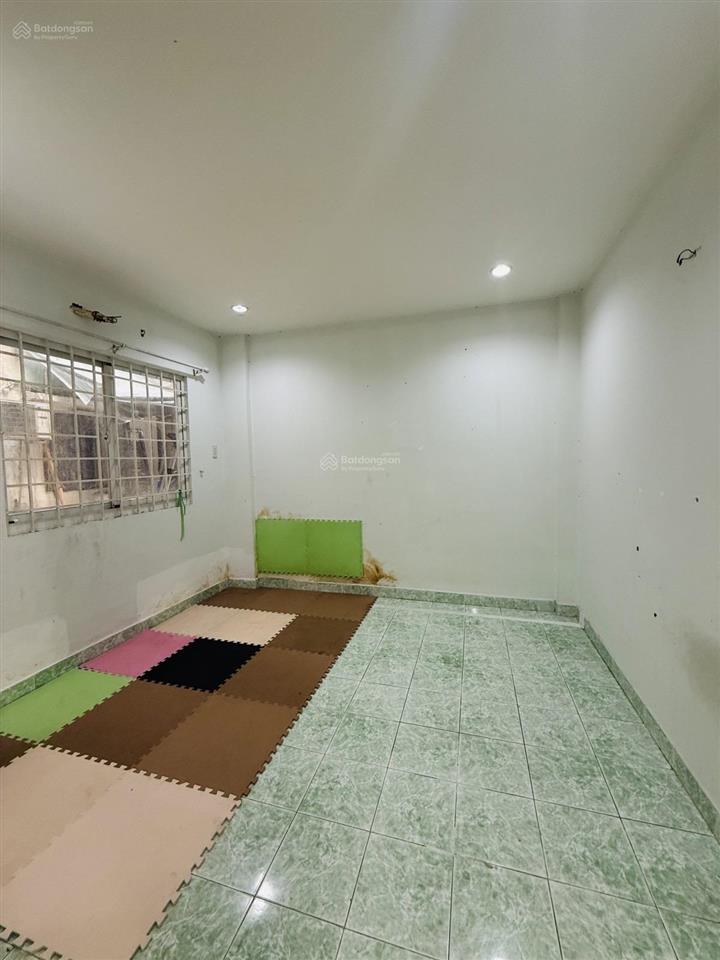 Chung cư ngô quyền 69m2 lầu 1 phường 9 quận 5 giá 4,3 tỷ mô tả  2 phòng ngủ 2 toilet